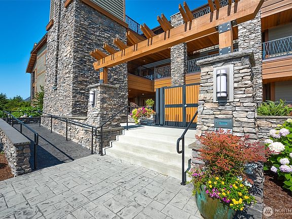 4th image of 9535 Semiahmoo Parkway #B202