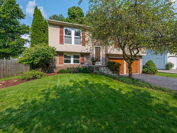 2nd image of 822 Maclam Dr