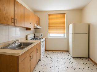32-73 44th St #3, Astoria, NY 11103