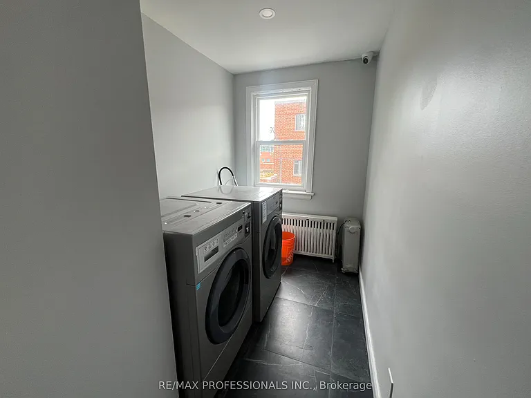 3210 Lake Shore Blvd W #2 — Photo 15