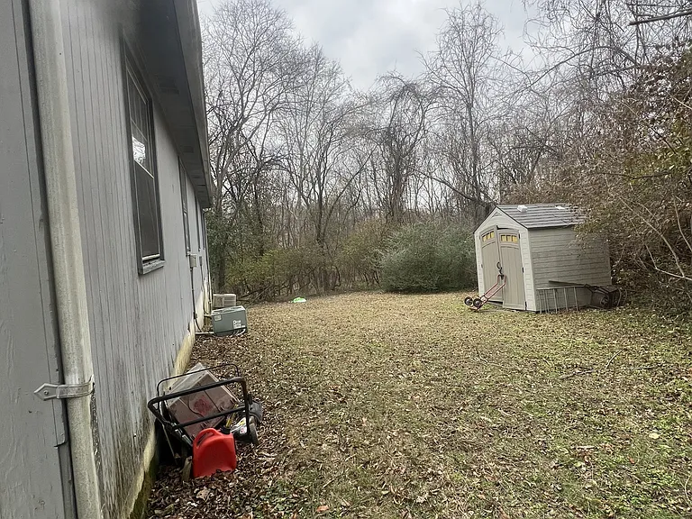 2301 Dalebrook Ct #B — Photo 12