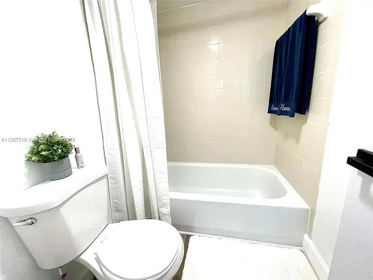 7451 NW 16th St #310 — Photo 116