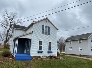 62 W Bacon St, Hillsdale, MI 49242