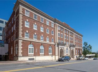 315 N Spruce St APT 409, Winston Salem, NC 27101