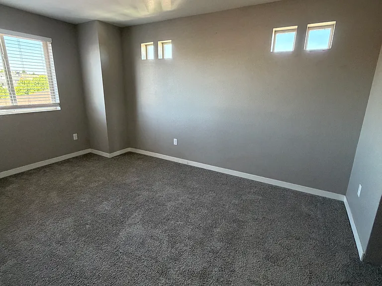 4456 Elegant St — Photo 36