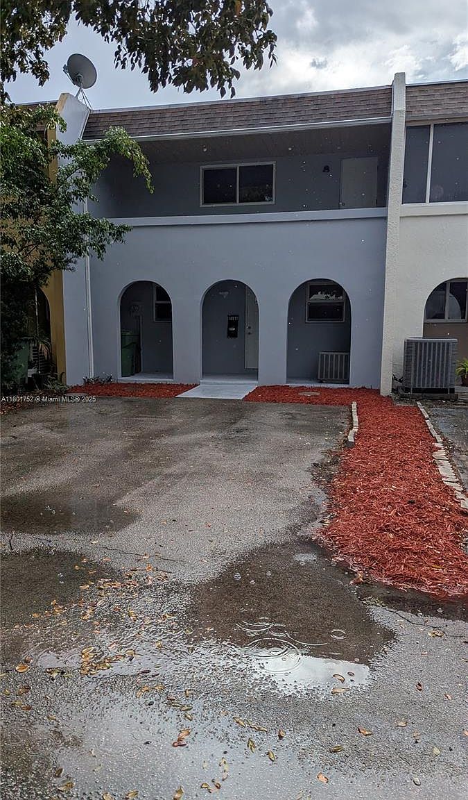 らら/3 7184 W 3rd Ave, Hialeah, FL 33014 | Zillow