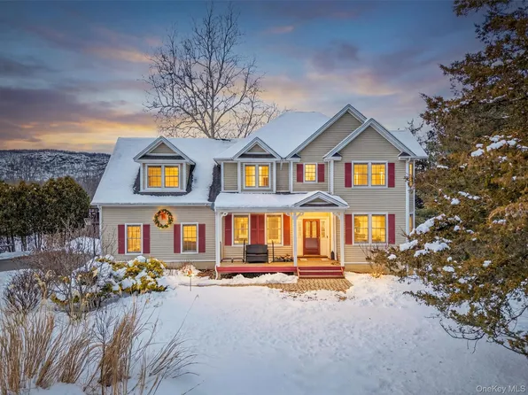 72 Coppergate Lane, Warwick, NY 10990