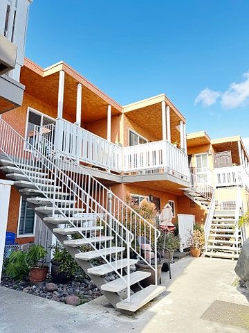 1st image of 4411 Louisiana St APT 04