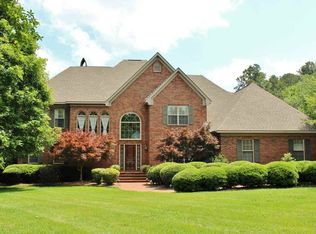 6 Macfarlane Ct, Spartanburg, SC 29302