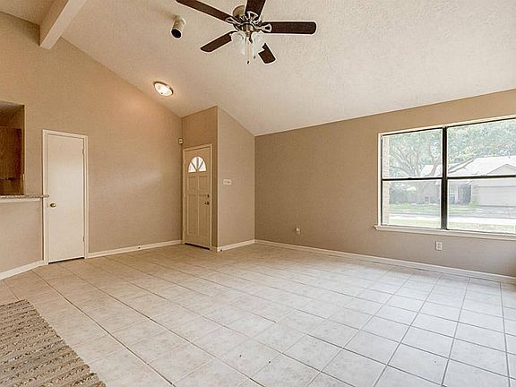 3rd image of 3016 Walnut Springs Dr