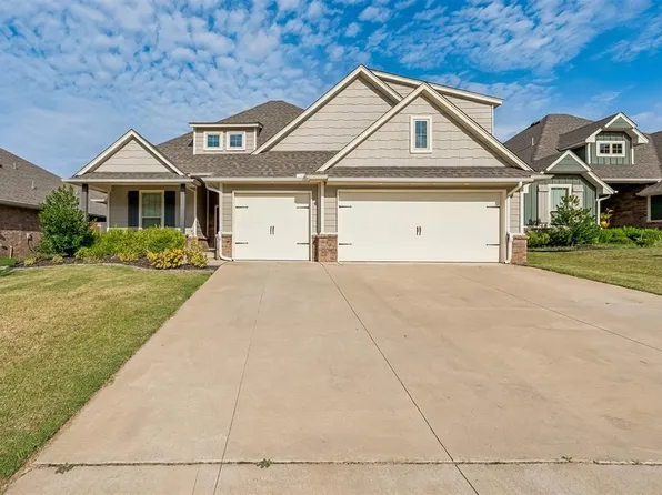 609 Side Track Rd, Yukon, OK 73099