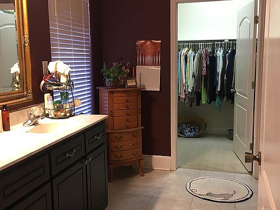 Second Master Bath (Handicap