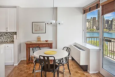 Sold by CityView Real Estate Inc.