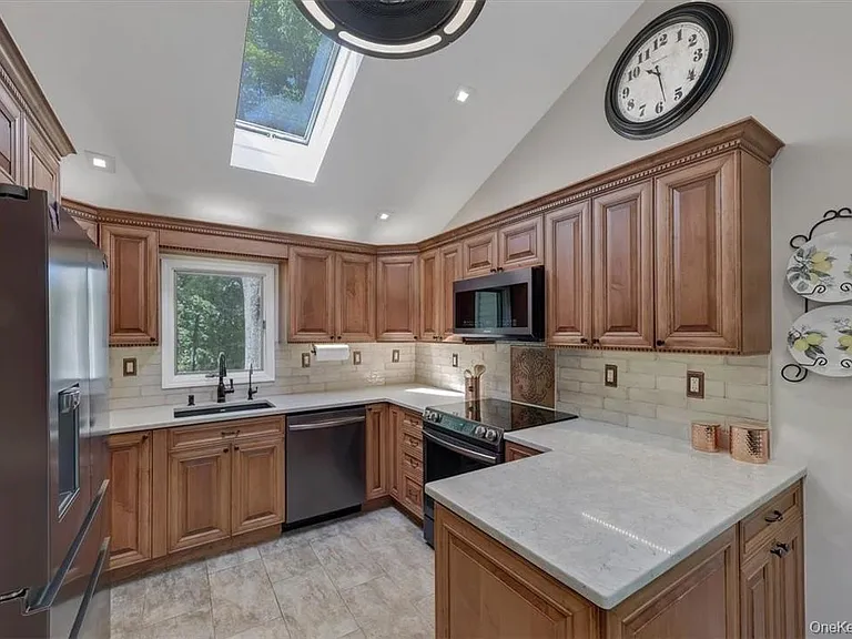 13 Split Rock Rd — Photo 19