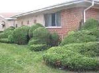 226 W Division St APT F, Villa Park, IL