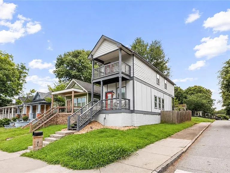 494 Rockwell St SW — Photo 4