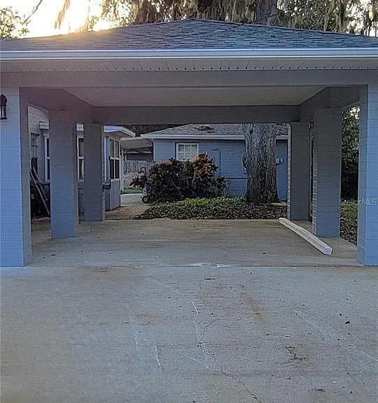 340 Tropical Ln — Photo 3