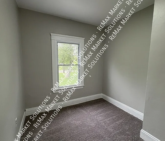 3366 E 130th St #1 — Photo 5