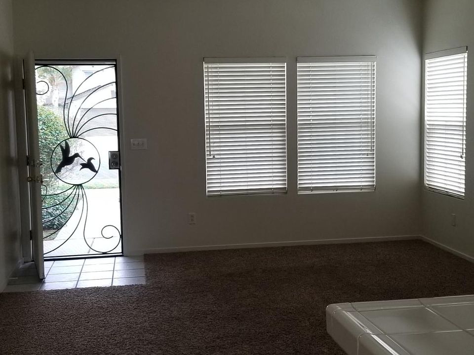 2nd image of 174 Ravenwood Ct