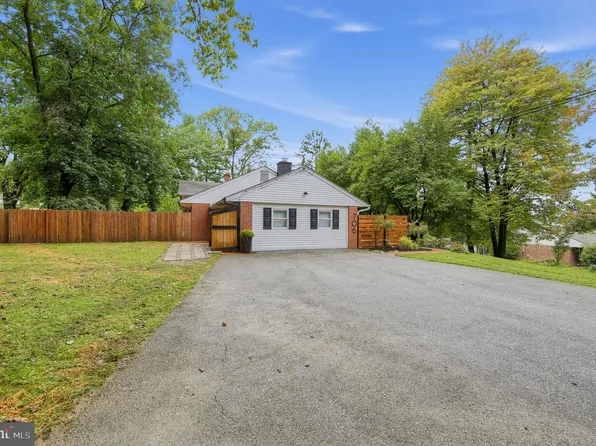 706 Timberlake Dr, Exton, PA 19341