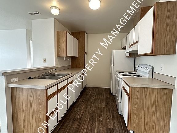 4th image of 6841 W Overland Rd #101