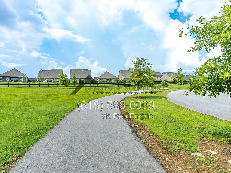714 Hahn Ct — Photo 45