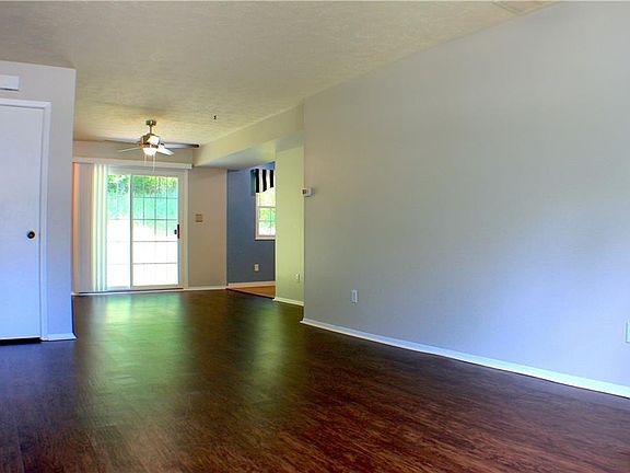 3rd image of 13664 Oakbrook Dr #3664
