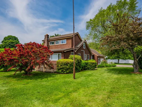 1 Hartford Avenue, Old Saybrook, CT 06475