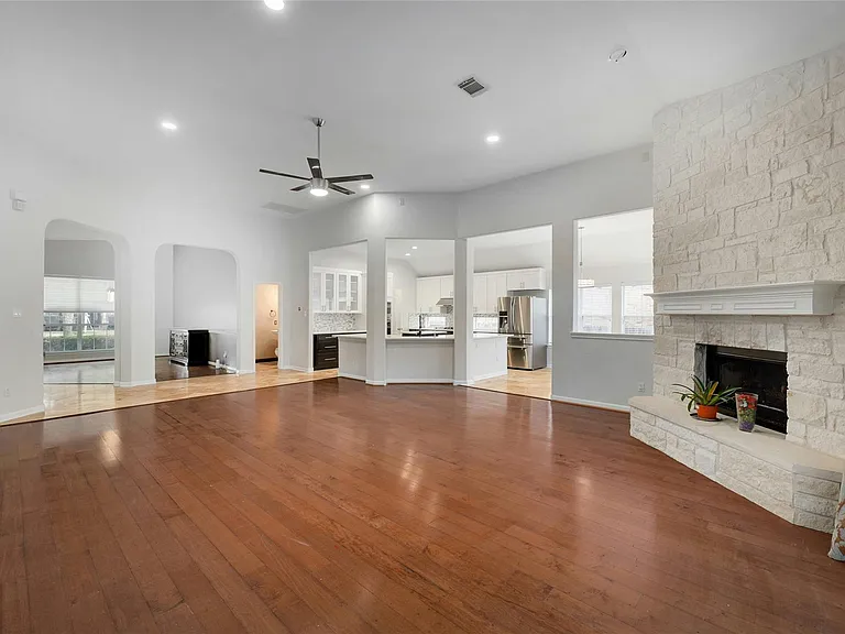 3806 Azur Ln — Photo 5
