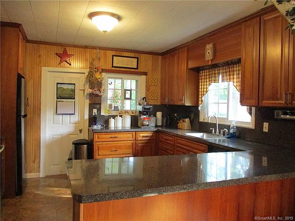 5th image of 172 Old Turnpike Rd