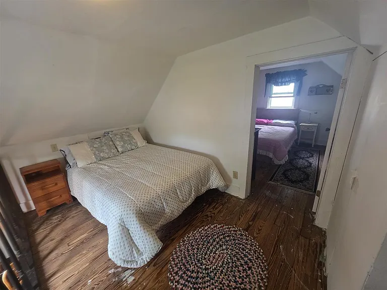 306 Ione St — Photo 13