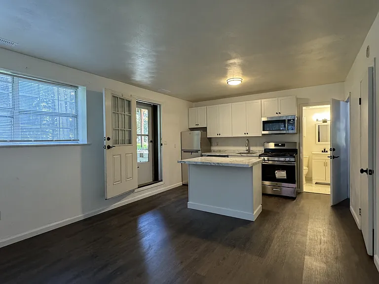 17 Meadowlark Dr — Photo 3