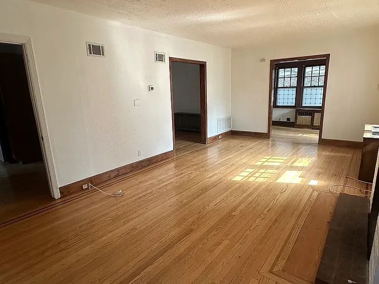 325 Bogert Ave — Photo 21