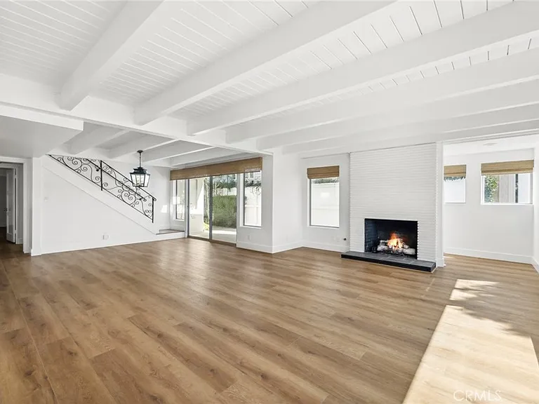 2551 Bayshore Dr — Photo 7