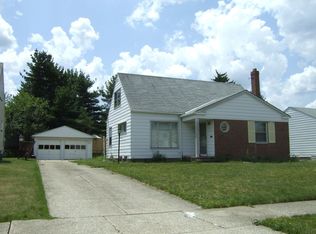11141 Riveredge Dr, Parma, OH 44130