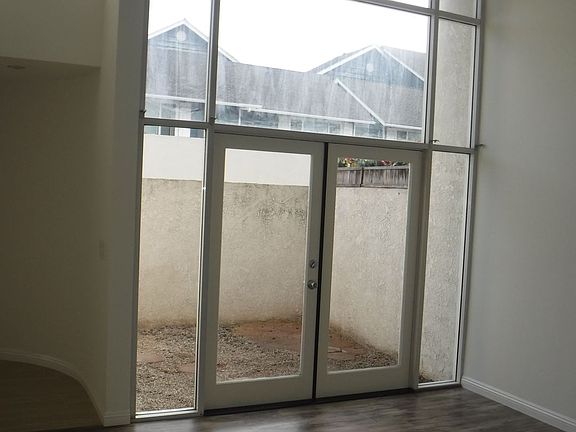 3rd image of 1425 Superior Ave APT C