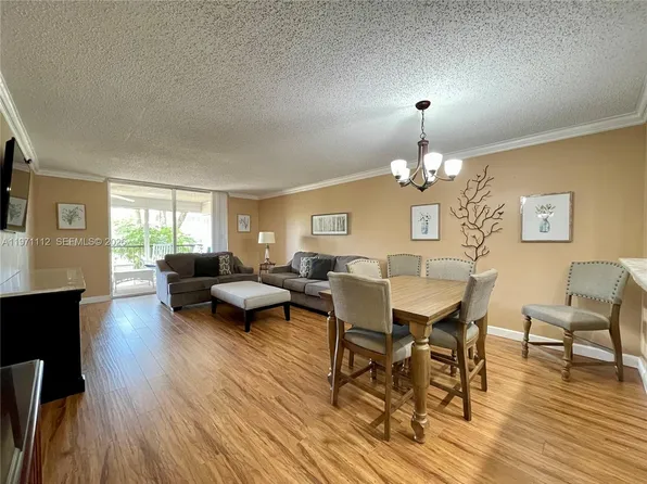 7340 Lake Circle Dr APT 207, Pompano Beach, FL 33063