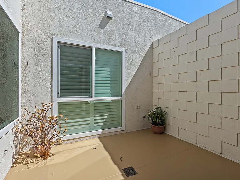 2322 Via Puerta #D — Photo 19