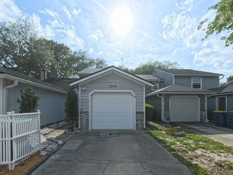 3054 Cobblewood Ln W — Photo 1