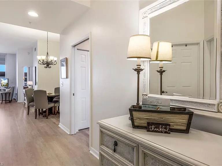 470 Launch Cir #V-604 — Photo 2
