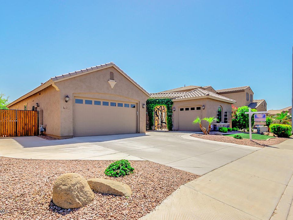 1st image of 2561 E Wisteria Dr