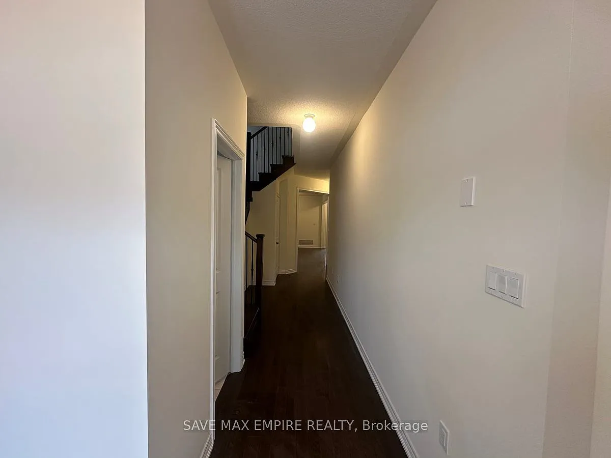 6 bed, $3,200 — Photo 2