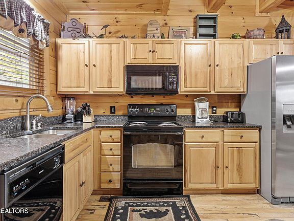 4th image of 1723 High Rock Way