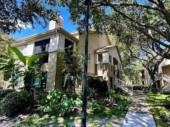 4th image of 5 ARBOR CLUB Drive #215