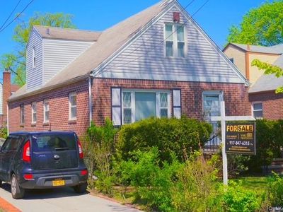 13124 233rd Street, Jamaica, NY, 11422