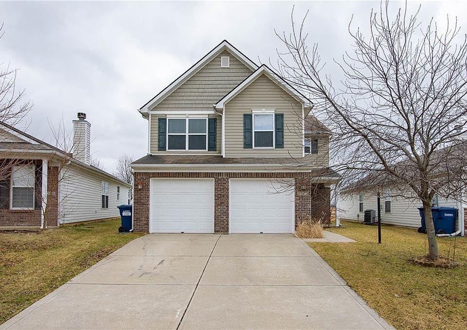 1st image of 15472 Old Pond Cir