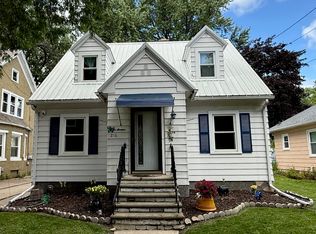 216 Hazel St, Green Bay, WI 54303