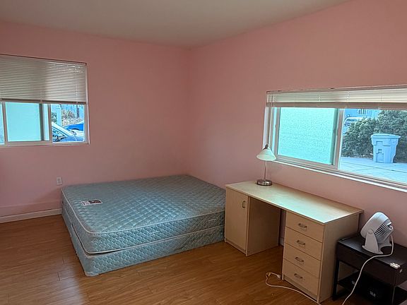3rd image of 4965 Millwood Rd