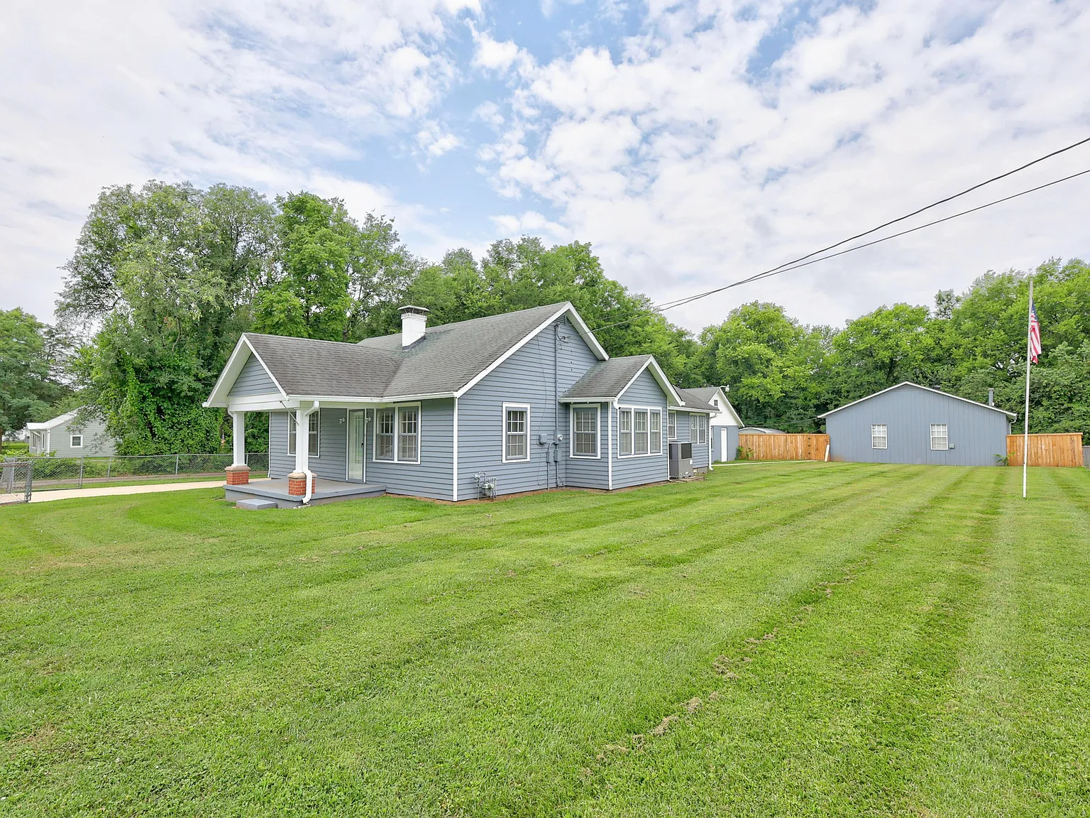 3 bed, 1508 sqft, $1,900 — Photo 4