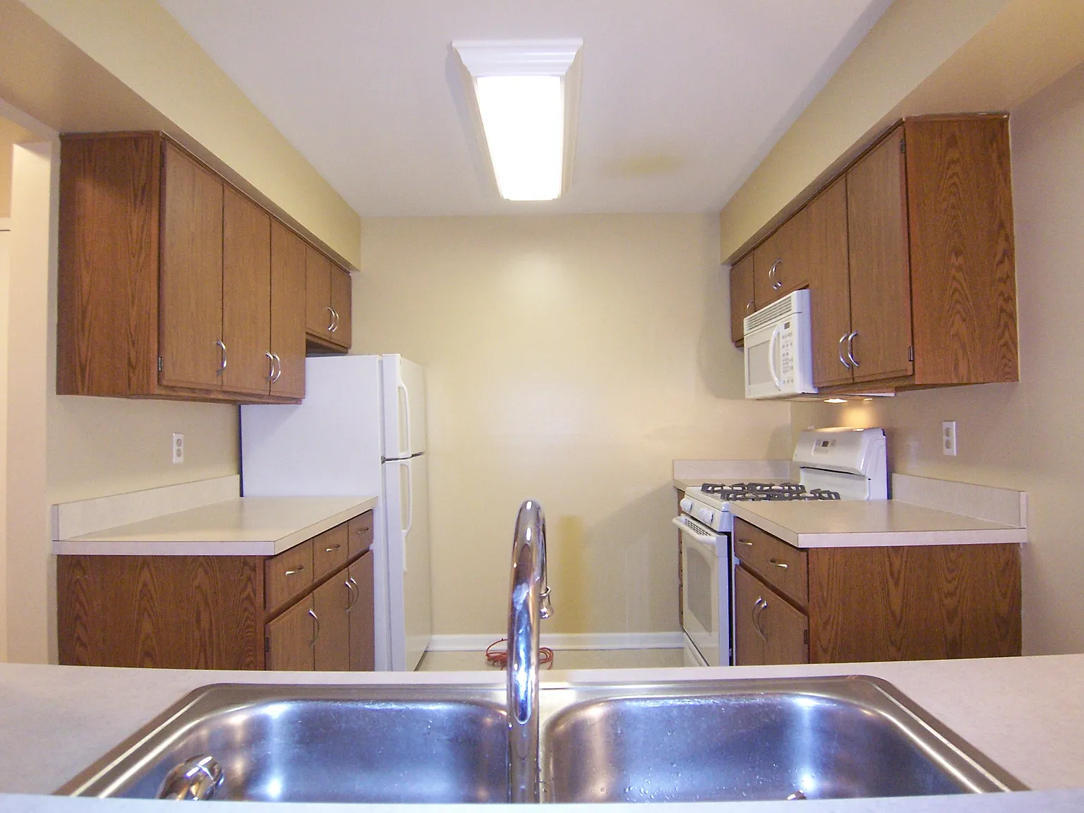 2 bed, 932 sqft, $1,395 — Photo 2